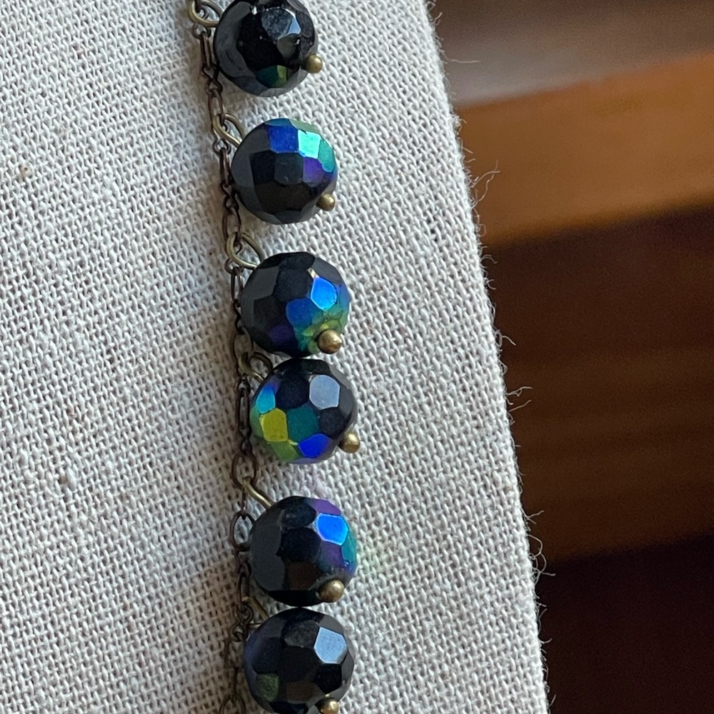 Vintage Czech glass faceted beads on chain AB finish - Picture 3 of 6